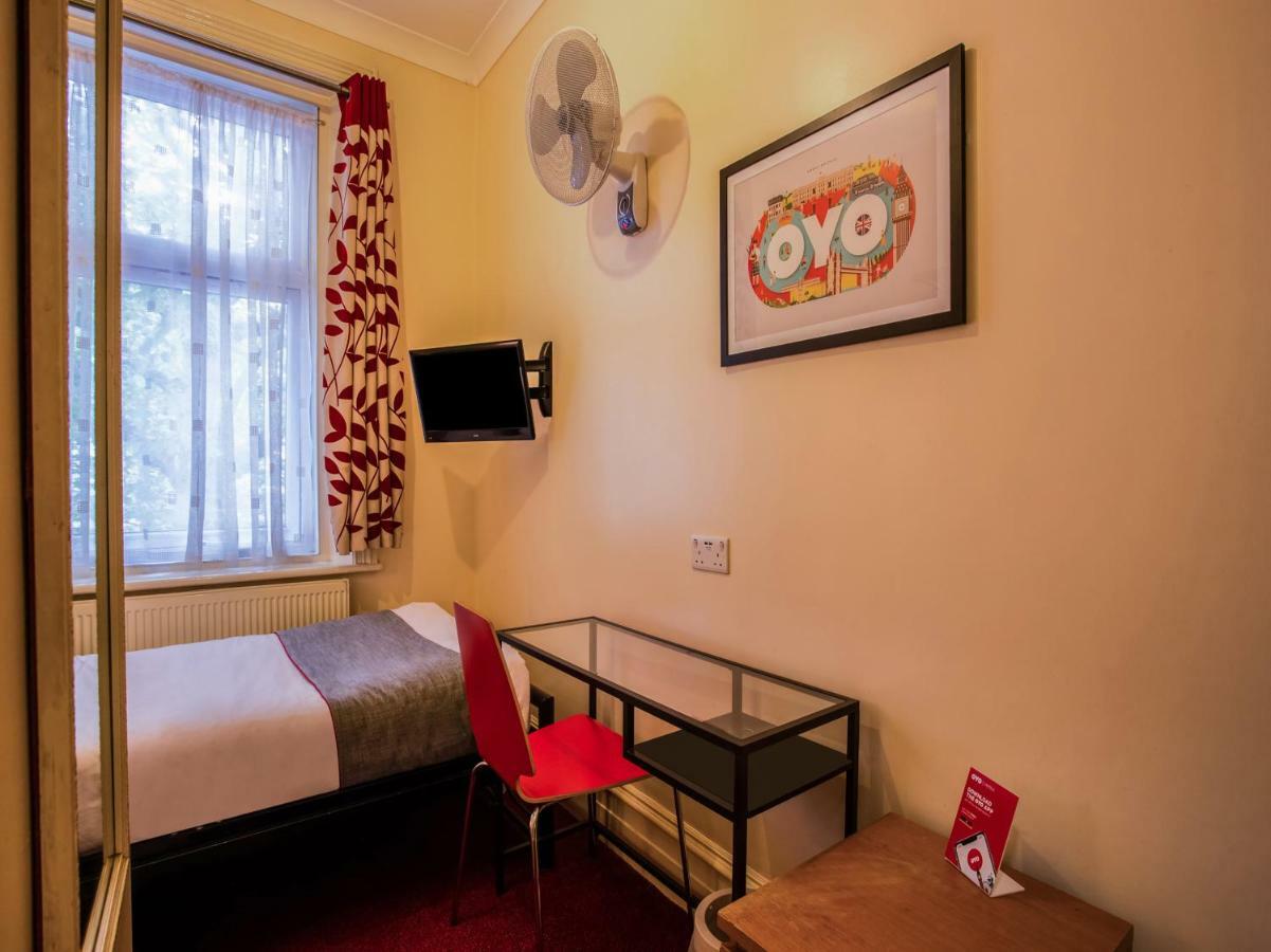 Oyo Lifestyle Golden Strand Лондон Екстер'єр фото