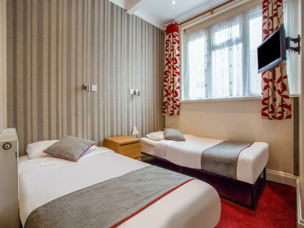Oyo Lifestyle Golden Strand Лондон Екстер'єр фото