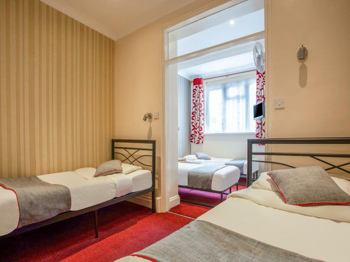 Oyo Lifestyle Golden Strand Лондон Екстер'єр фото